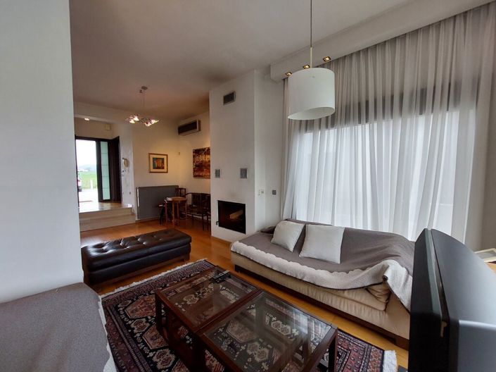 Image No.5-4 Bed Maisonette for sale