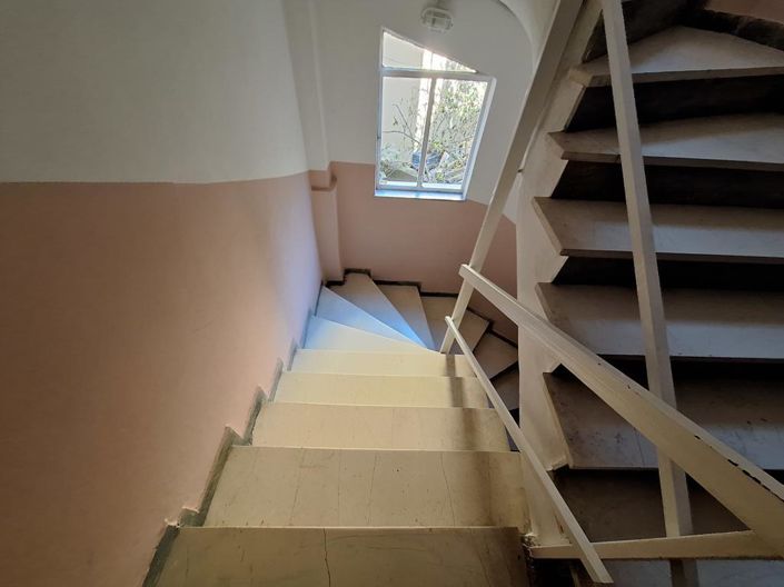 Image No.18-2 Bed Flat for sale