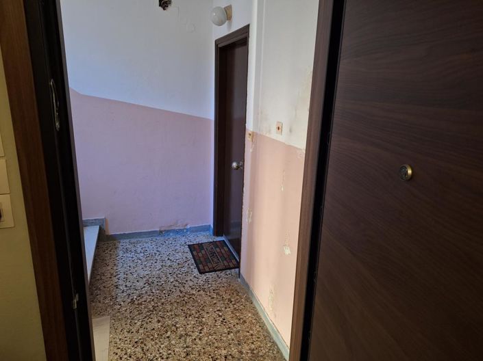 Image No.19-2 Bed Flat for sale