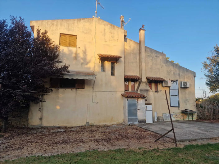 Image No.24-4 Bed Property for sale