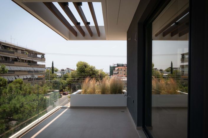 Image No.11-3 Bed Maisonette for sale