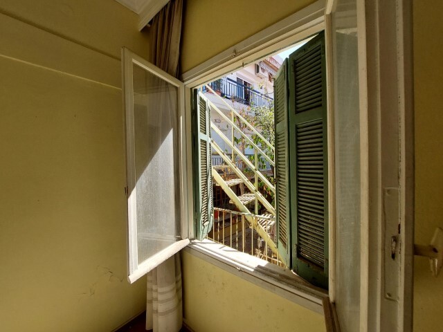 Image No.22-4 Bed Maisonette for sale