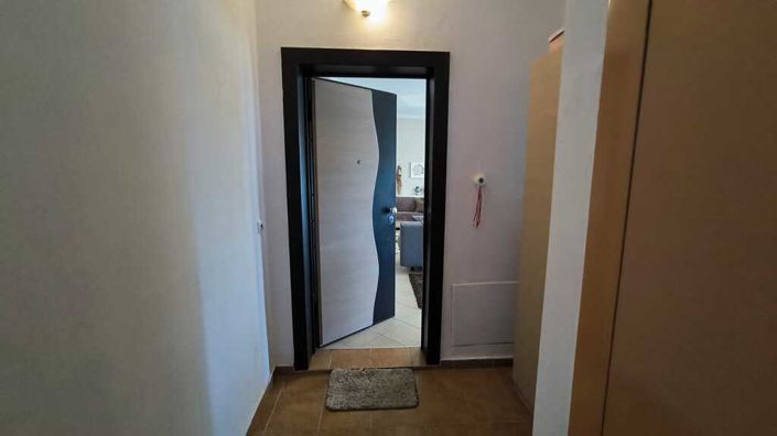 Image No.25-2 Bed Flat for sale