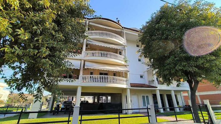 Image No.30-2 Bed Flat for sale