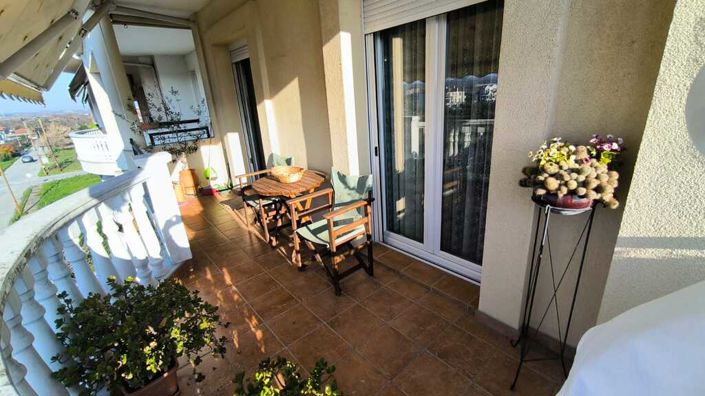 Image No.9-2 Bed Flat for sale