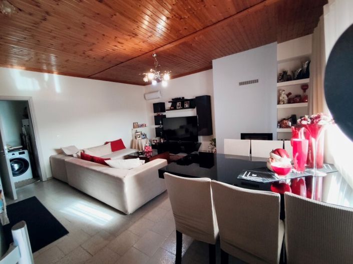 Image No.3-2 Bed Flat for sale