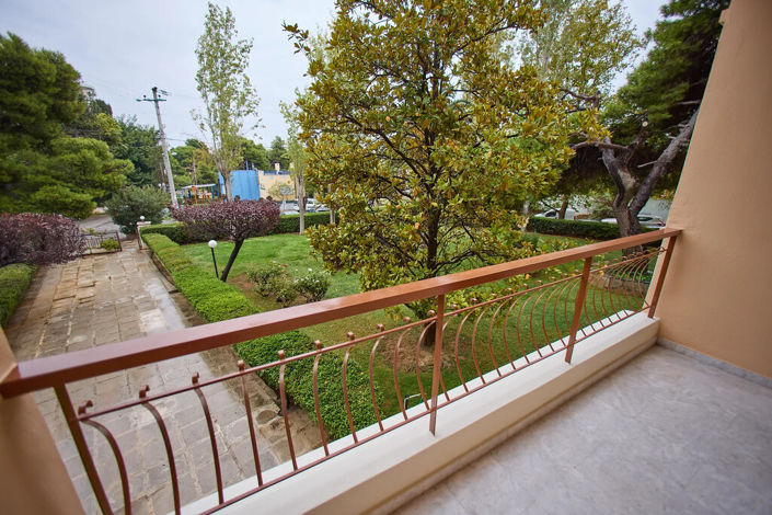 Image No.26-3 Bed Flat for sale