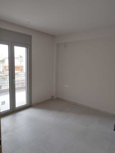 Image No.10-2 Bed Flat for sale