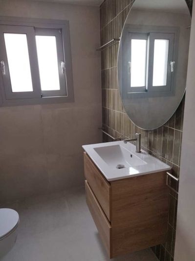 Image No.16-2 Bed Flat for sale