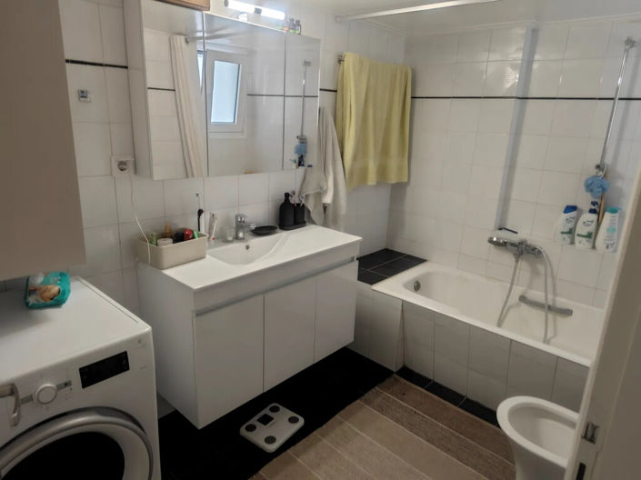 Image No.18-2 Bed Flat for sale