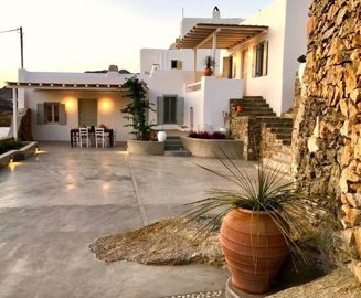 1 - Mykonos, Property