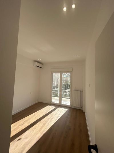 Image No.7-Appartement de 2 chambres à vendre à Athènes