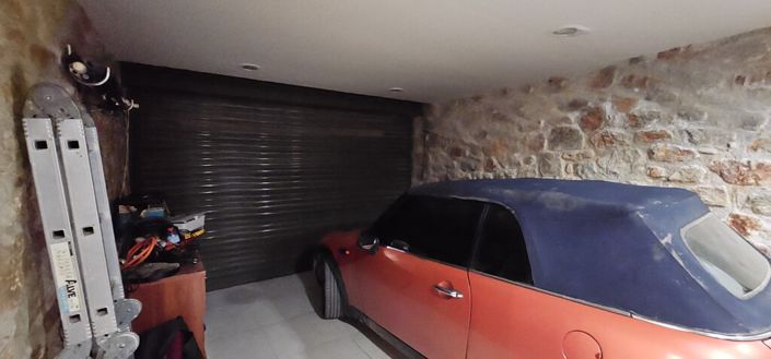 Image No.17-3 Bed Property for sale