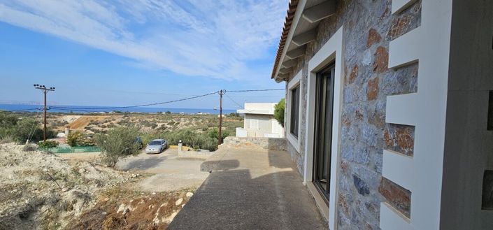 Image No.11-3 Bed Property for sale