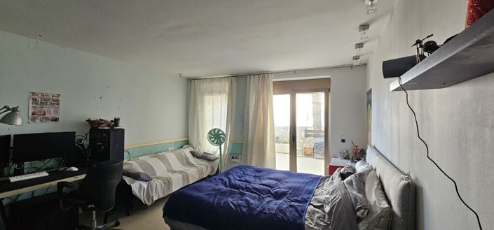 Image No.9-3 Bed Property for sale