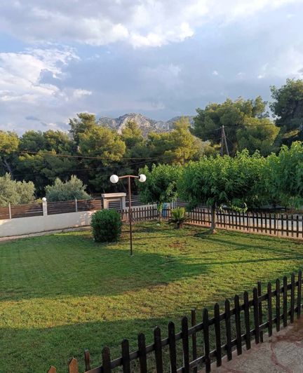 Image No.2-5 Bed Property for sale