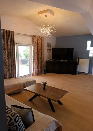 Image No.7-5 Bed Property for sale