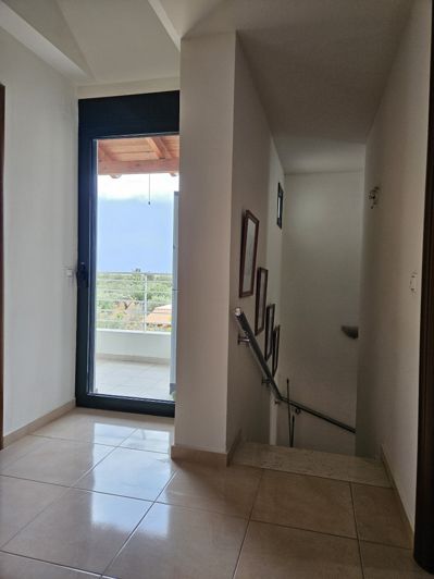 Image No.18-3 Bed Maisonette for sale