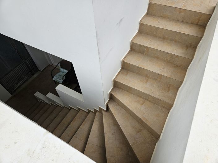 Image No.23-3 Bed Maisonette for sale