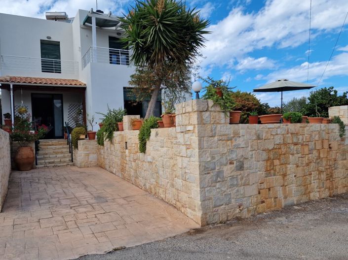 Image No.3-3 Bed Maisonette for sale