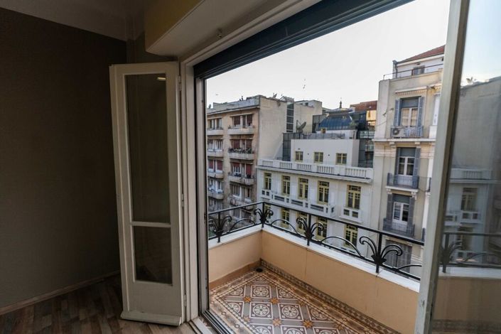 Image No.16-5 Bed Flat for sale