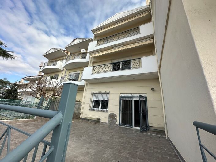 Image No.23-4 Bed Maisonette for sale