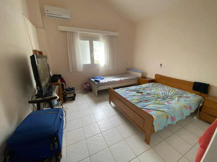 Image No.12-3 Bed Property for sale