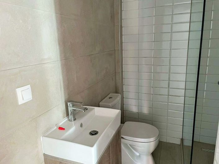 Image No.23-4 Bed Property for sale