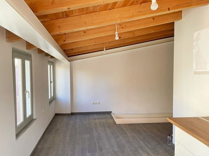 Image No.25-4 Bed Property for sale