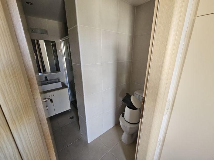 Image No.13-2 Bed Maisonette for sale