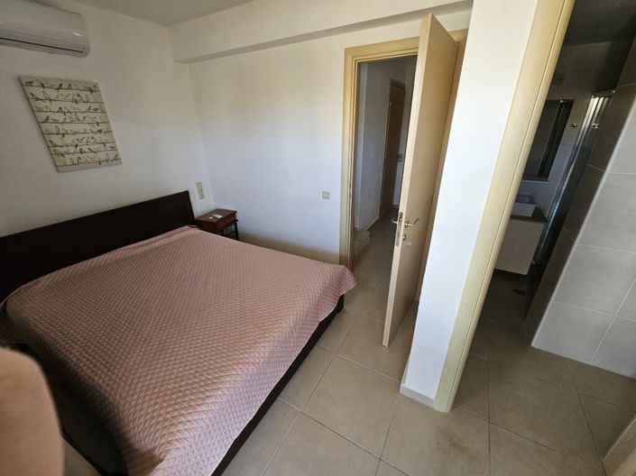 Image No.7-2 Bed Maisonette for sale