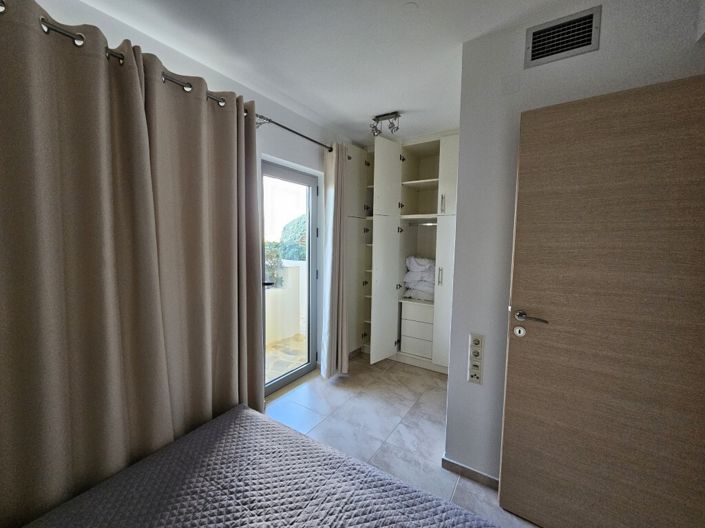 Image No.7-2 Bed Maisonette for sale