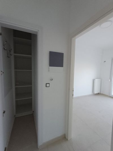 Image No.5-1 Bed Flat for sale