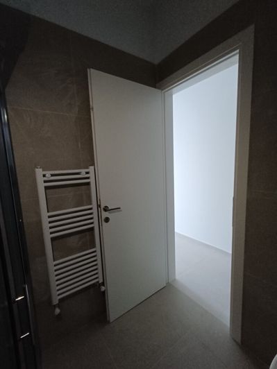 Image No.8-1 Bed Flat for sale