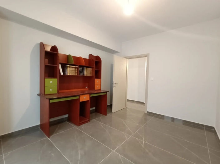 Image No.10-2 Bed Flat for sale