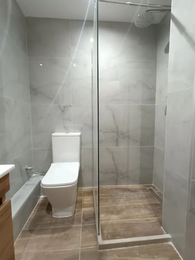 Image No.17-2 Bed Flat for sale