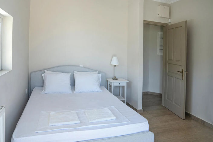 Image No.14-4 Bed Maisonette for sale