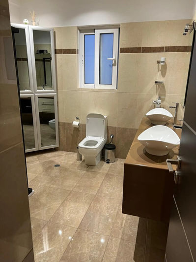 Image No.12-2 Bed Flat for sale