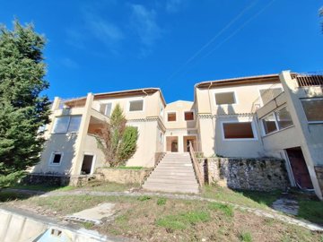 1 - Agios Matthaios, Villa