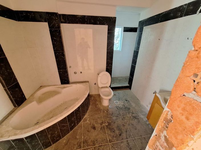 Image No.17-Villa for sale