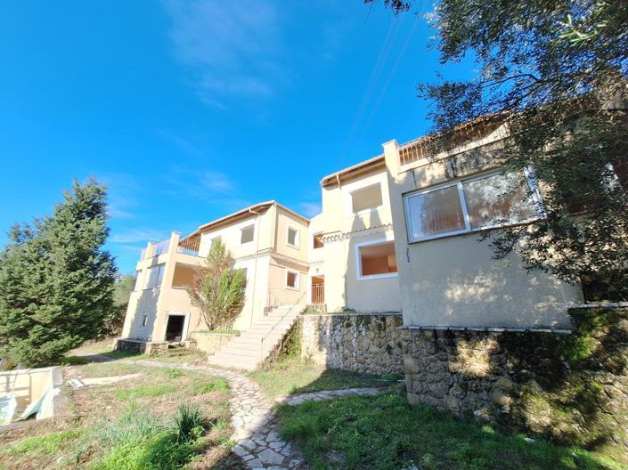 Image No.2-Villa for sale