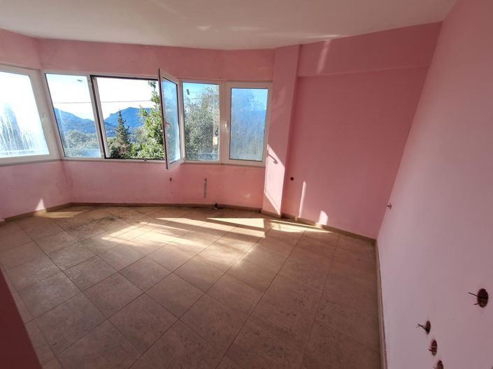 Image No.23-Villa for sale