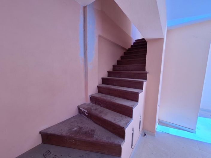 Image No.29-Villa for sale