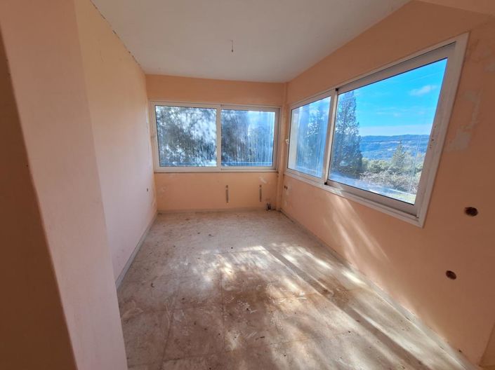 Image No.8-Villa for sale