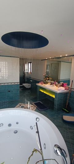 Image No.17-3 Bed Property for sale