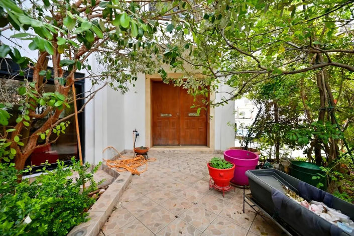 Image No.22-3 Bed Property for sale