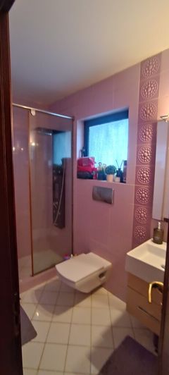 Image No.8-3 Bed Property for sale