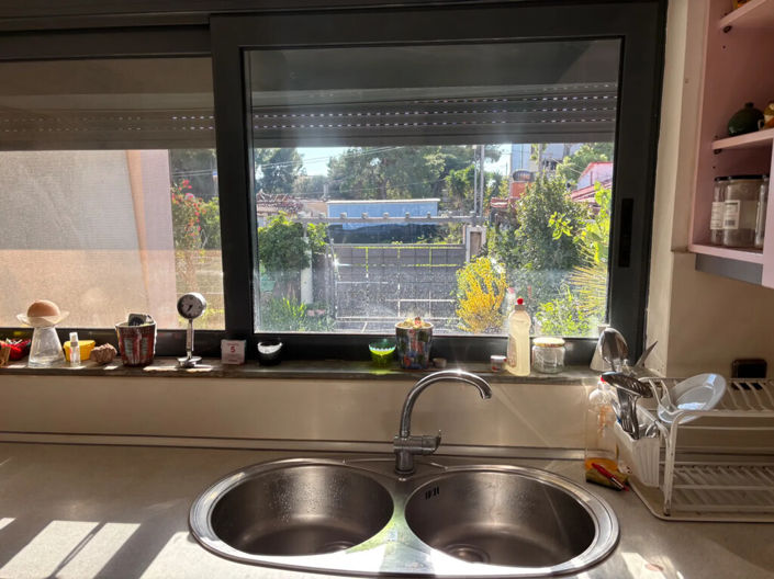 Image No.15-4 Bed Property for sale