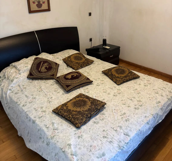 Image No.16-4 Bed Property for sale