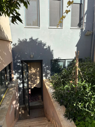 Image No.4-4 Bed Property for sale